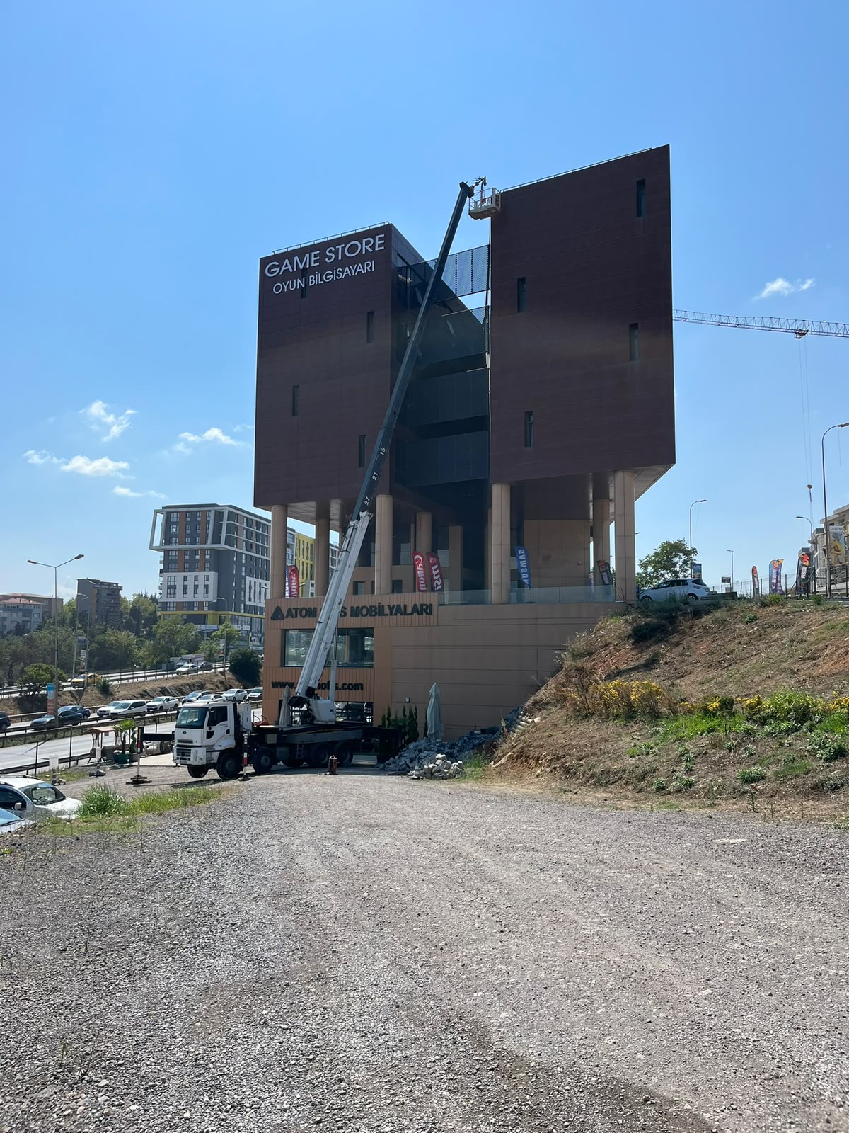 Şehir Merkezi Prefabrik Yapı Kurulumu